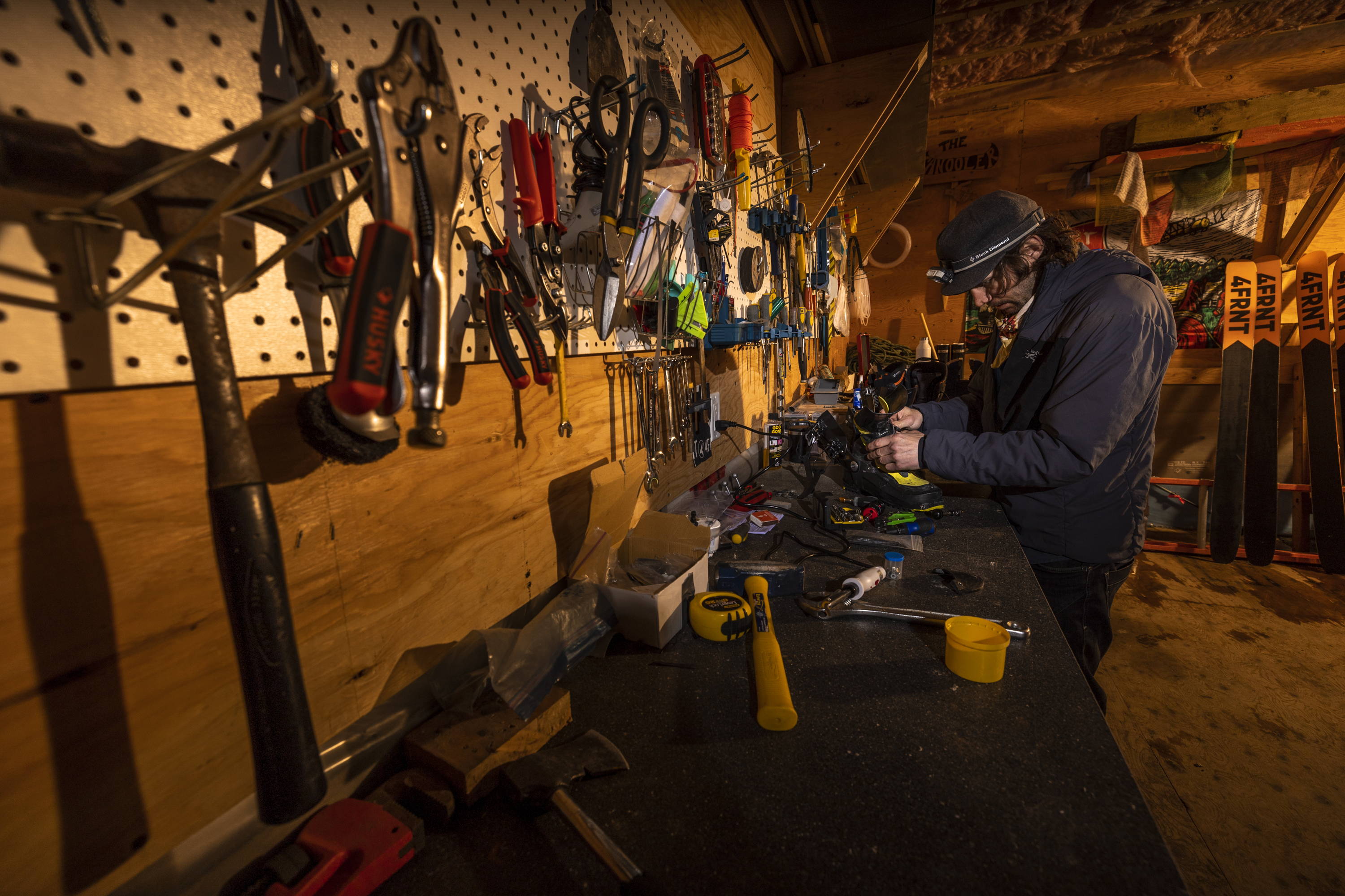 ENGINEERING BETTER SKIING