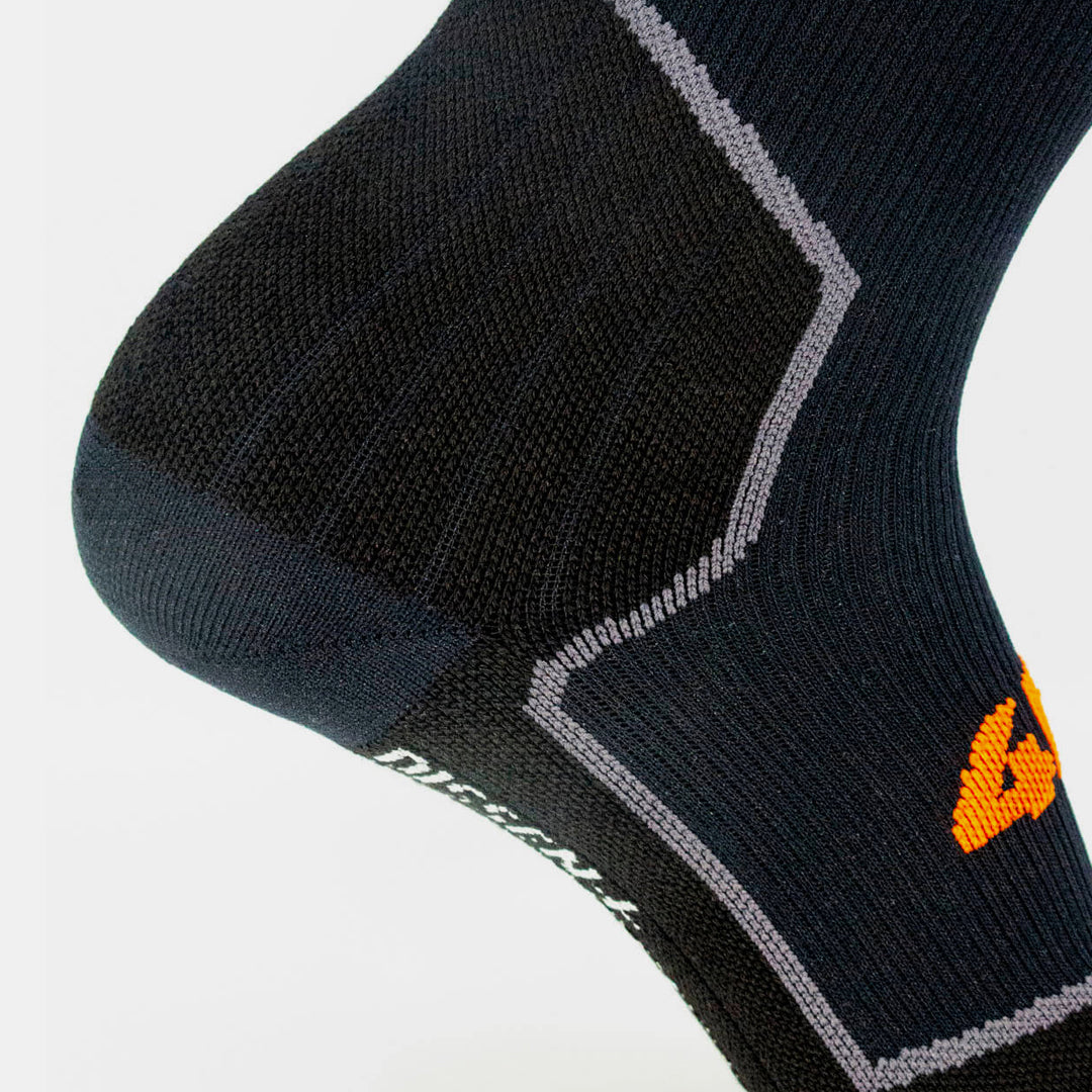 DISSENT Labs GFX Hybrid Sock from 4frnt skis close up of heel